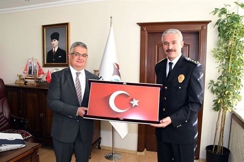 İl Emniyet Müdürümüz Sayın İbrahim ERGÜDER, Sayın Valimiz Aykut PEKMEZ’i Makamında Ziyaret Etti